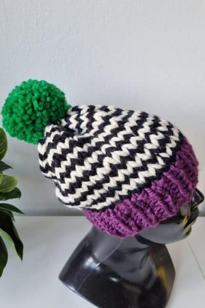 Czapka z pomponem  - Fioletowy ściągacz